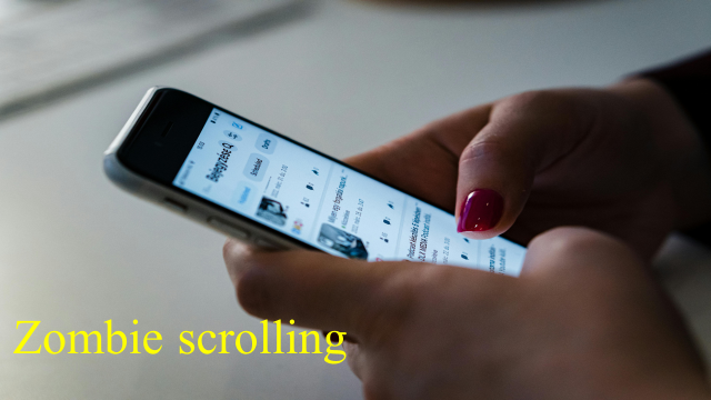 ज्यादा मोबाइल चलाने से होने वाली Zombie Scrolling की आदत